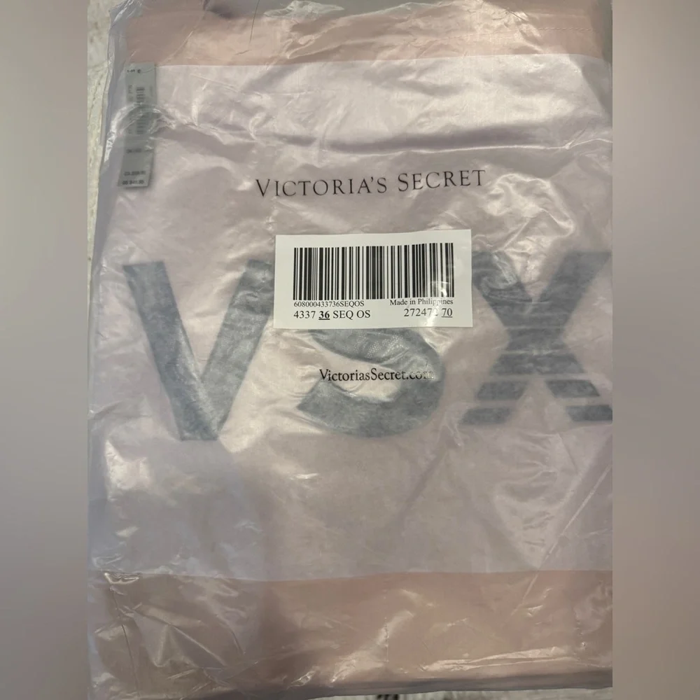 Victoria’s Secret VSX Tote Bag Pink Large Gym Travel Carryall NWT Logo Bag - Picture 11 of 11